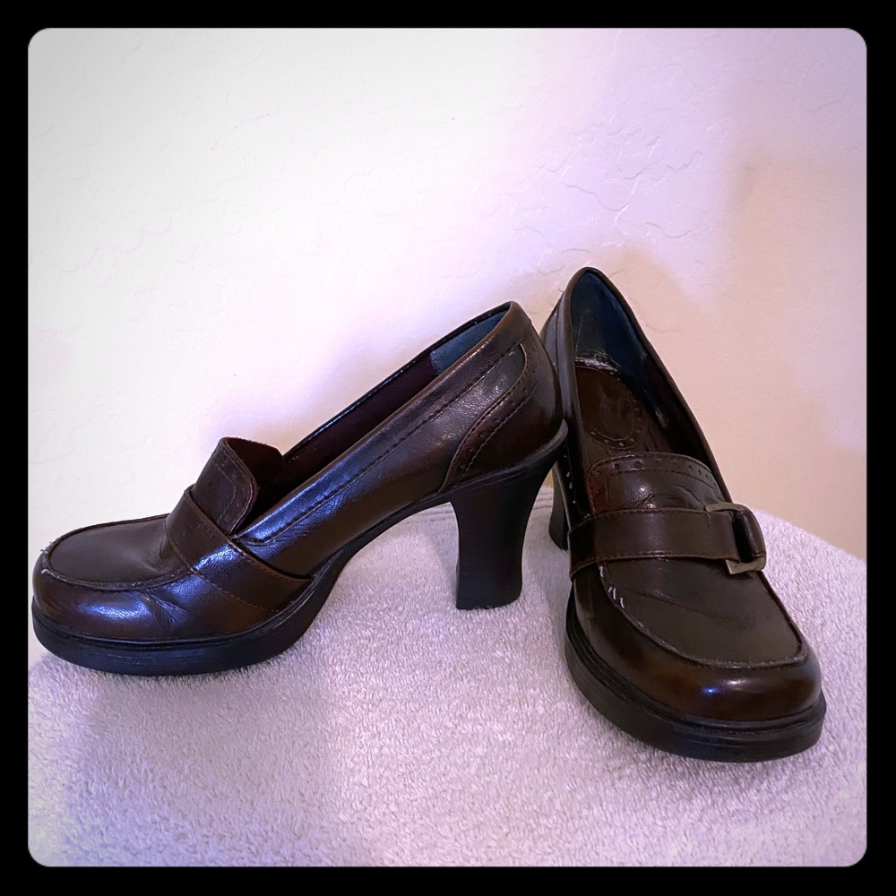 Brown heeled loafers